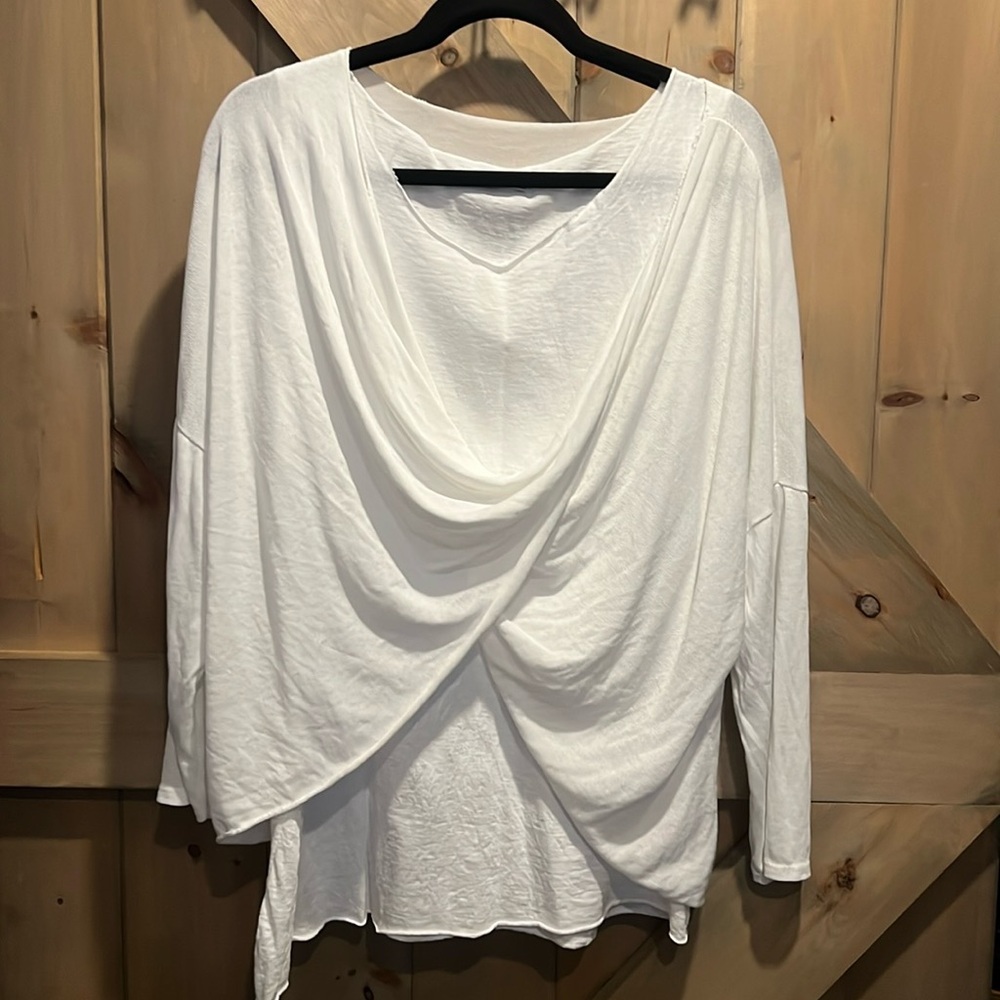 Made in Italy 🇮🇹 cotton 2 piece set. Cami and sweater. One size.